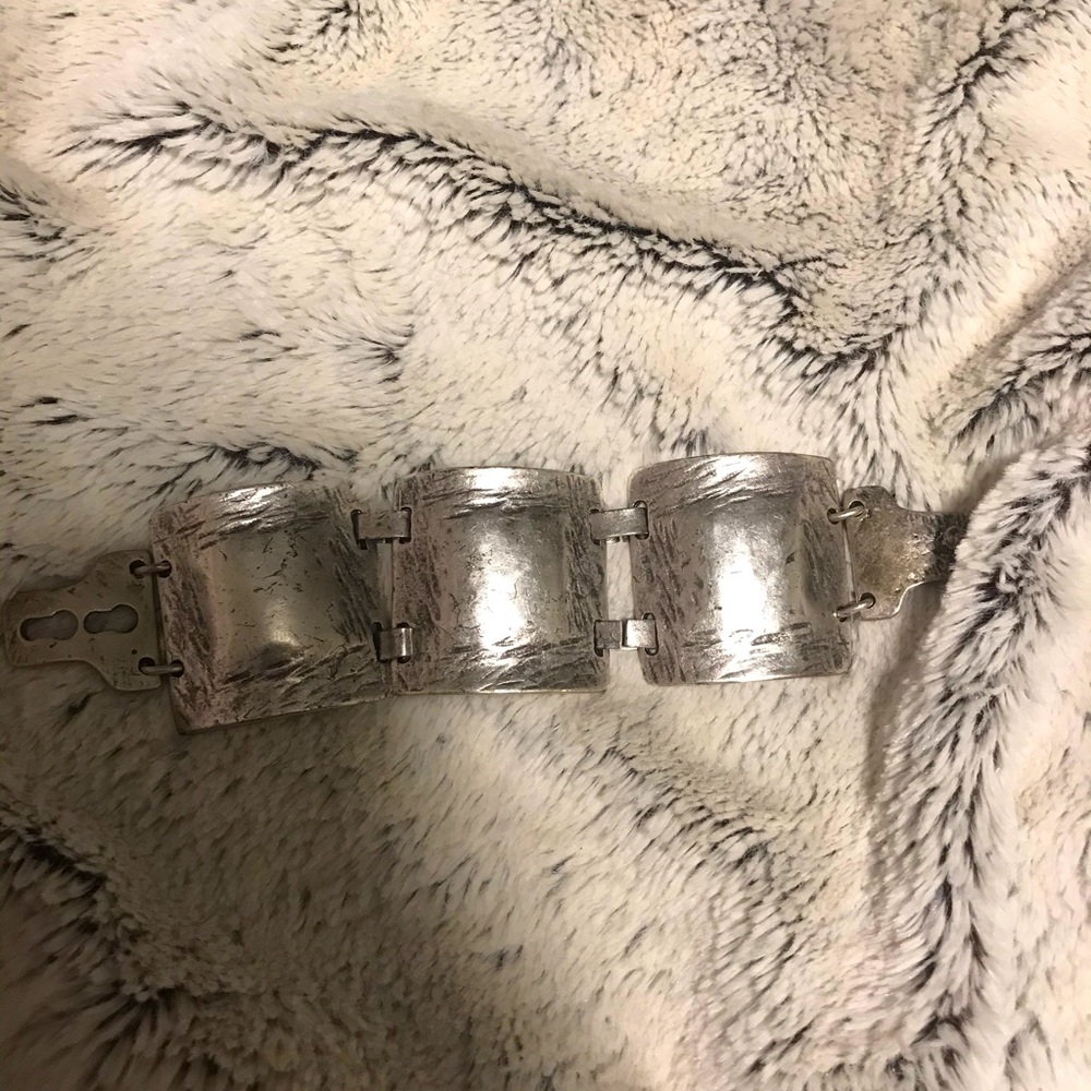 Thick bracelet